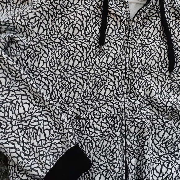Elephant Print Hoodie  Men's medium - Picture 3 of 3